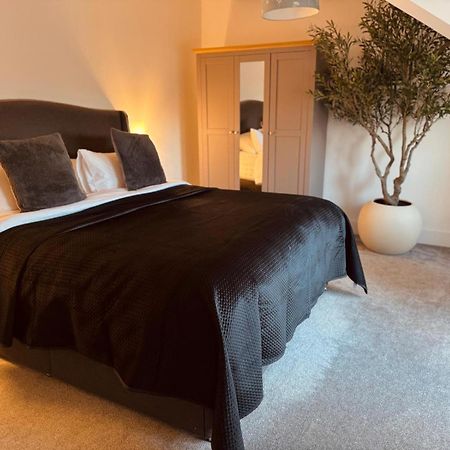 Lola'S Loft With Lake Views - Central Bowness - Pet Friendly Exterior foto