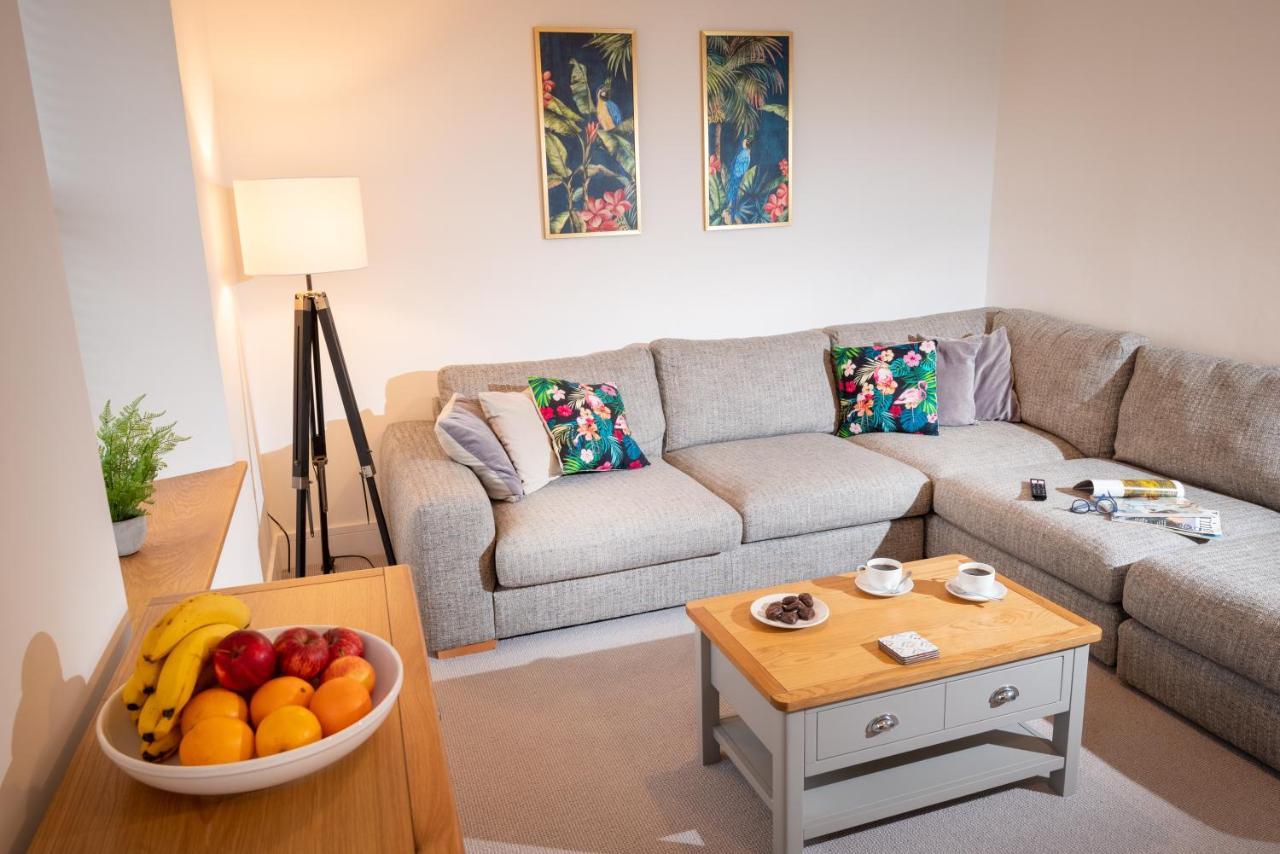 Lola'S Loft With Lake Views - Central Bowness - Pet Friendly Exterior foto