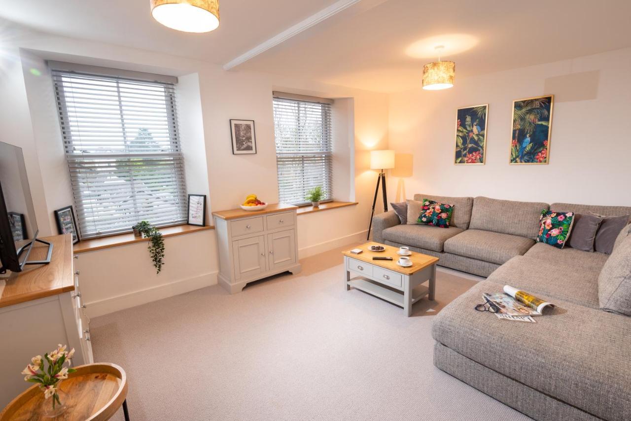 Lola'S Loft With Lake Views - Central Bowness - Pet Friendly Exterior foto