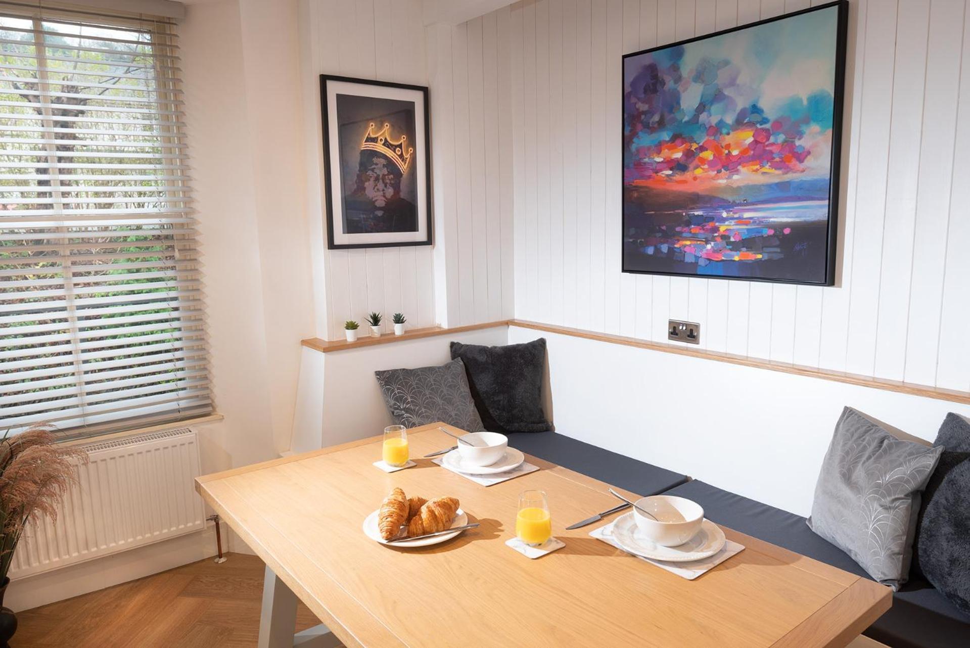 Lola'S Loft With Lake Views - Central Bowness - Pet Friendly Exterior foto